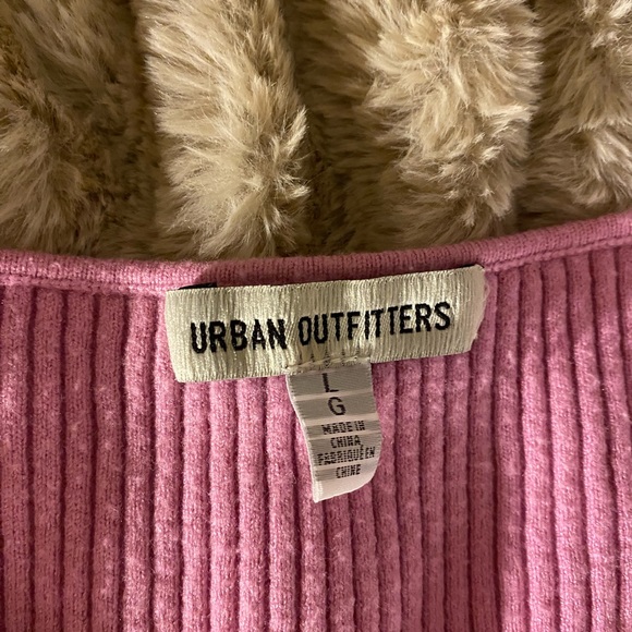 Urban Outfitters Sweater top - Picture 2 of 2